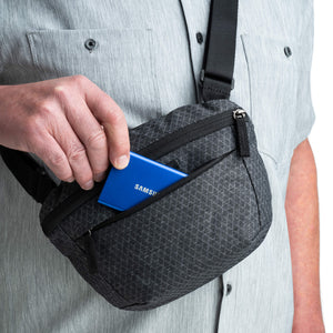 Front pocket to separate smaller items