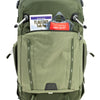 Front stuff pockets for trail essentials: headlamp,
gloves, chargers