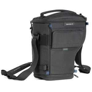 A divider is included to accommodate a body with two smaller lenses