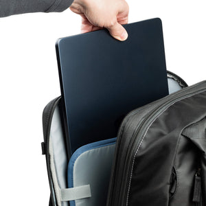 Rear laptop compartment with two mesh pockets for accessories fits a 16-inch laptop