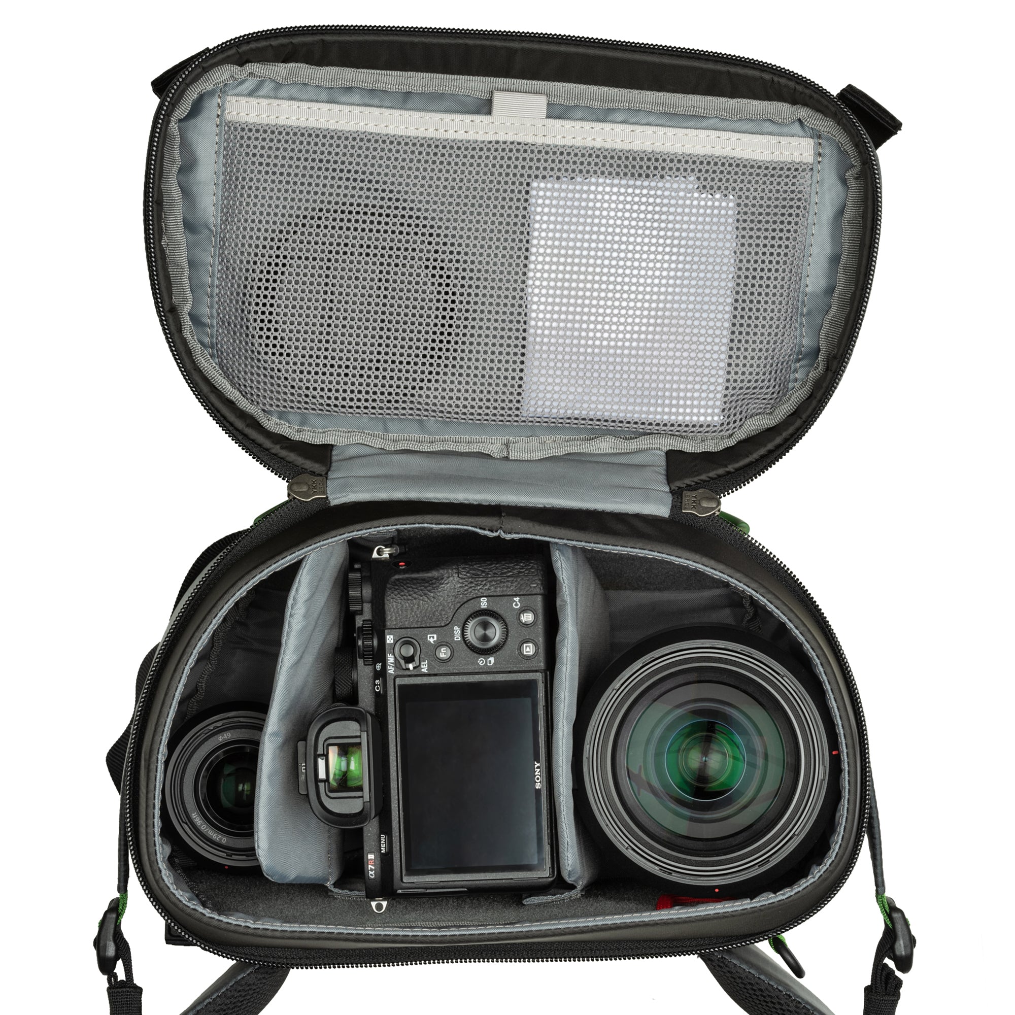 Fits one gripped Mirrorless or DSLR kit with 3–5 lenses or one ungripped Mirrorless or DSLR body with 24–70mm f/2.8 attached