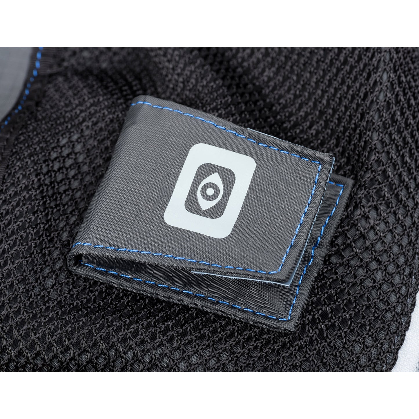 
                  
                    An eyepiece pocket is built into the bottom of the Hydrophobia rain cover (eyepiece sold separately)
                  
                
