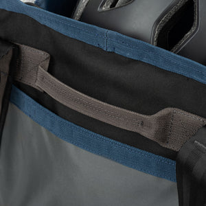 Handles on all four sides of the bag