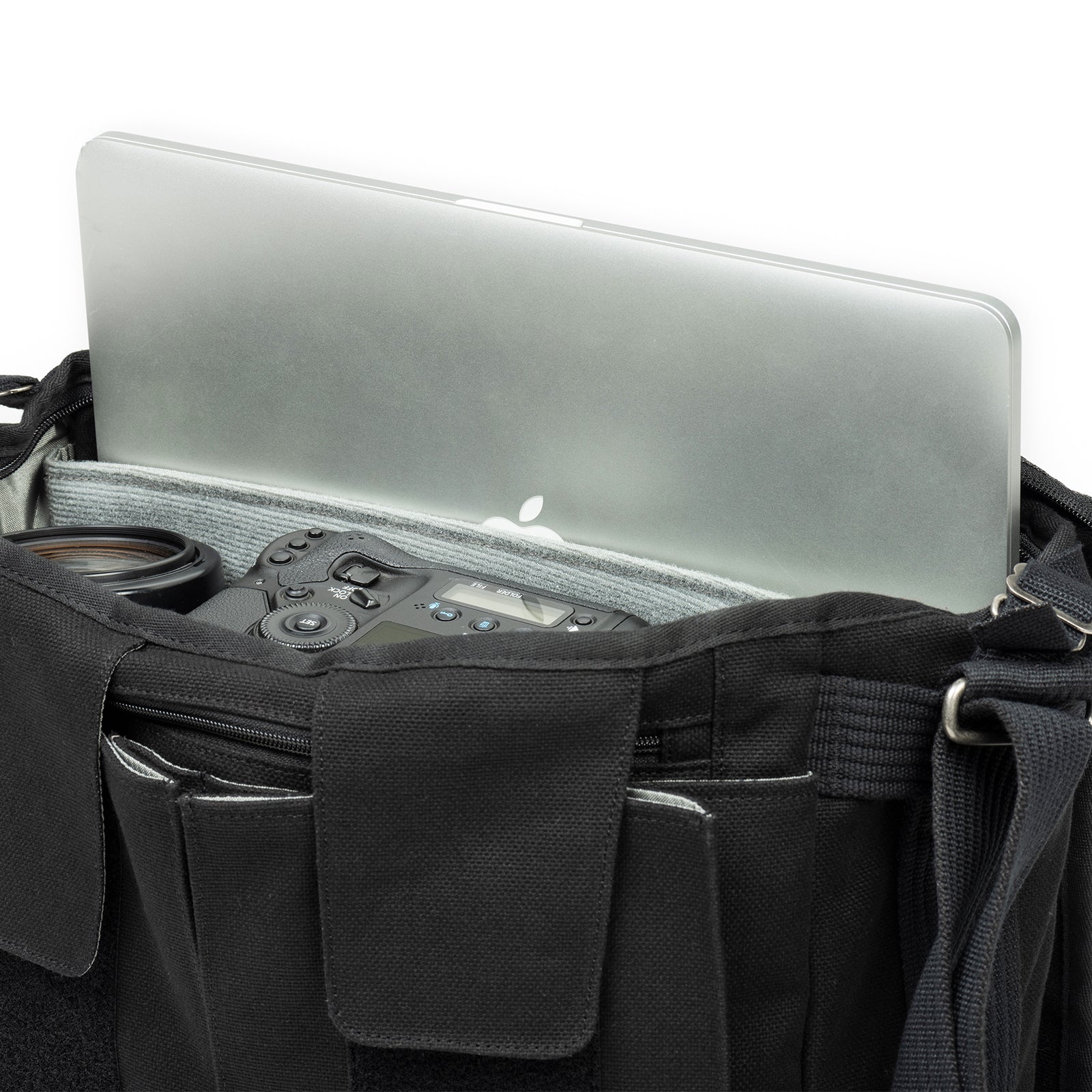 Dedicated pocket fits a tablet or up to a 15" laptop