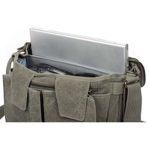 Dedicated pocket fits a tablet or up to a 15