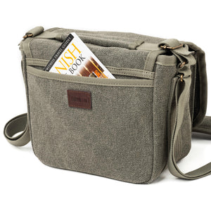 Wide storage pocket on back