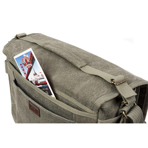 Wide storage pocket on back