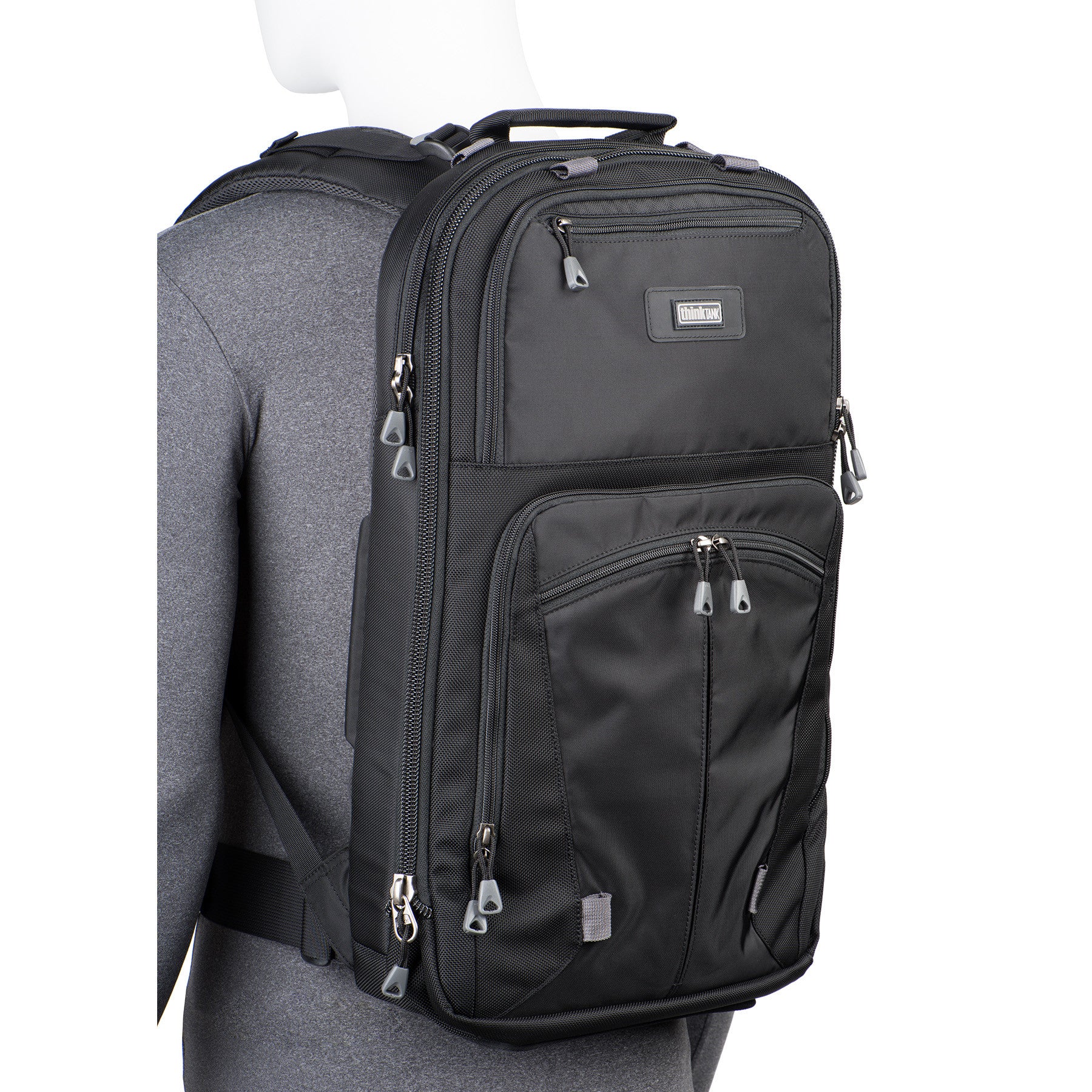 Shoulder harness pockets, D-Rings, and adjustable sternum strap