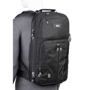 Shoulder harness pockets, D-Rings, and adjustable sternum strap