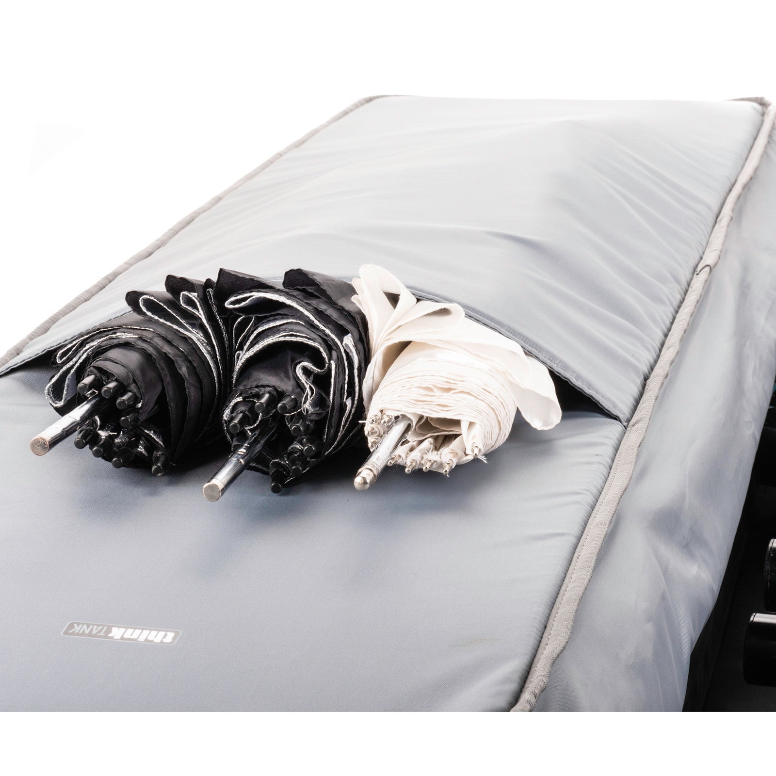Large interior pocket for umbrellas or small modifiers