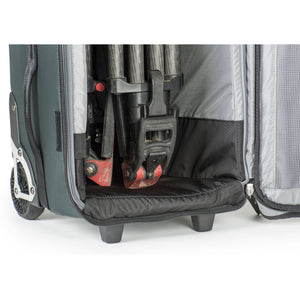 Easy-to-clean internal bottom lining for those messy location shoots