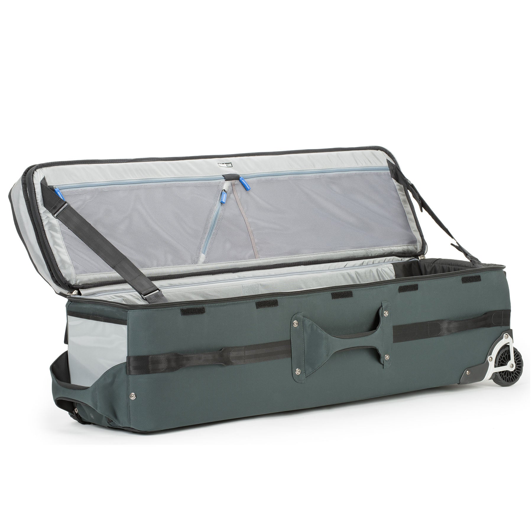 Coffin-style opening gives unencumbered access to gear