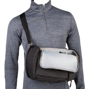 “Slings Both Ways” functionality allows a left or right shoulder position. Switching shoulders reduces fatigue on long outings.