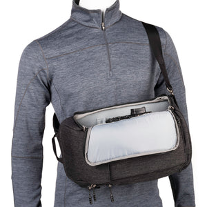 “Slings Both Ways” functionality allows a left or right shoulder position. Switching shoulders reduces fatigue on long outings.