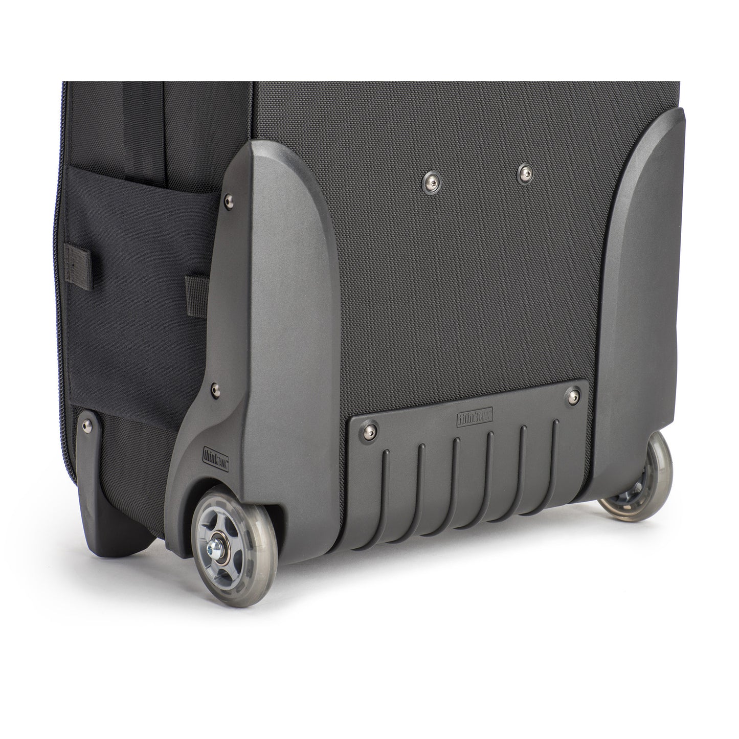 Extra tall wheel housings protect your bag from scrapes and scratches