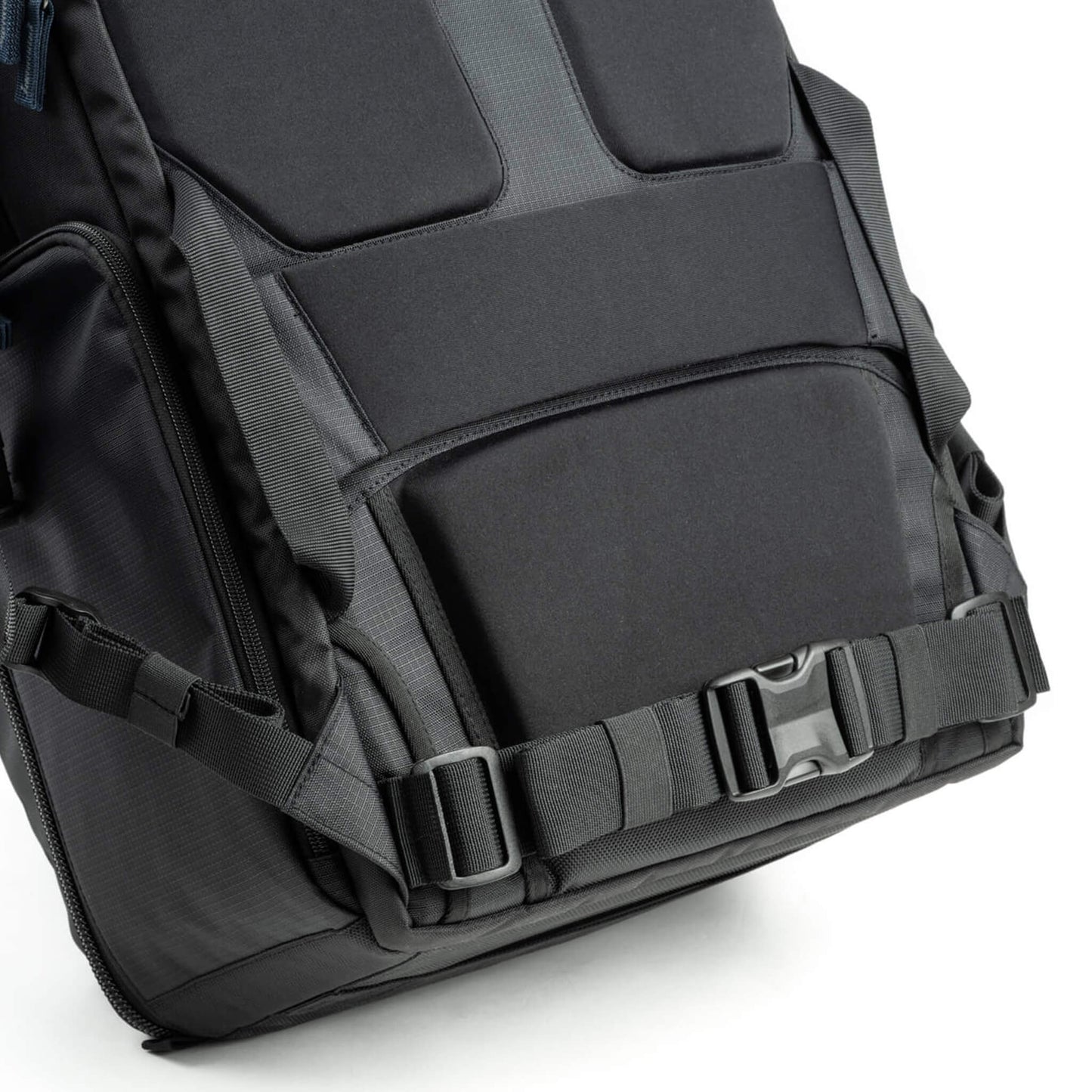 
                  
                    NEW - Airport™ Commuter 31L
                  
                