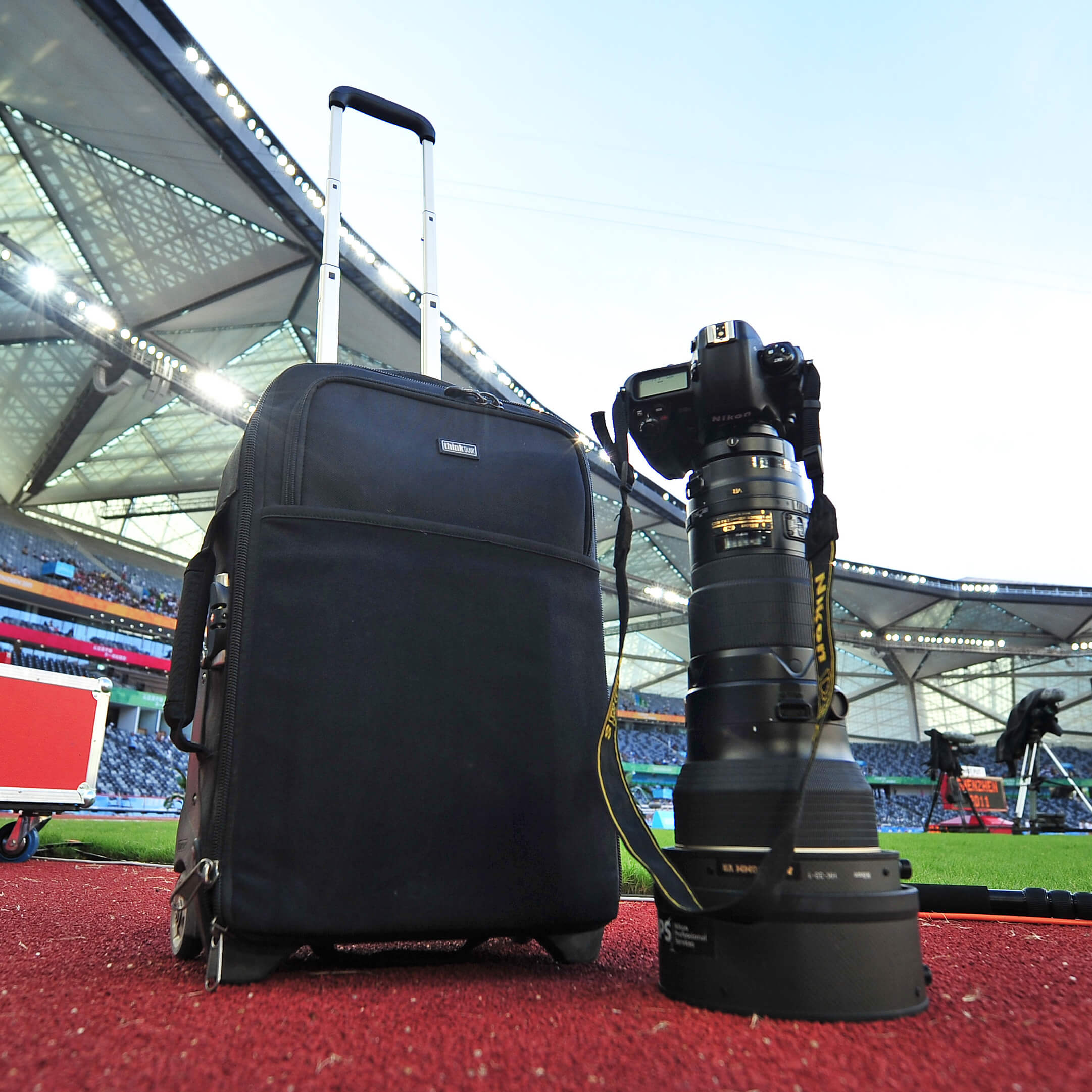 Airport Roller with large camera