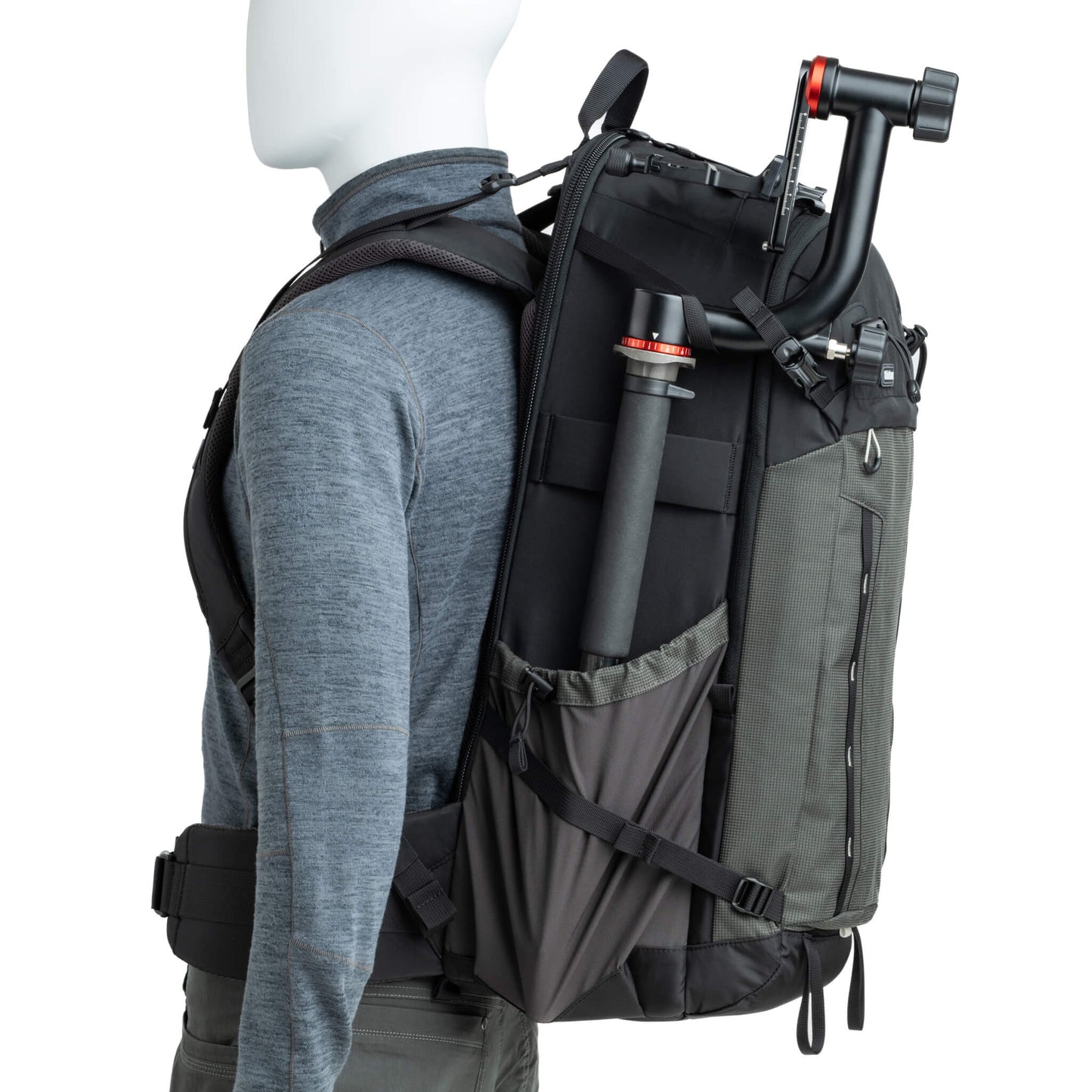 
                  
                    Tripod/monopod mounting system on the side
                  
                