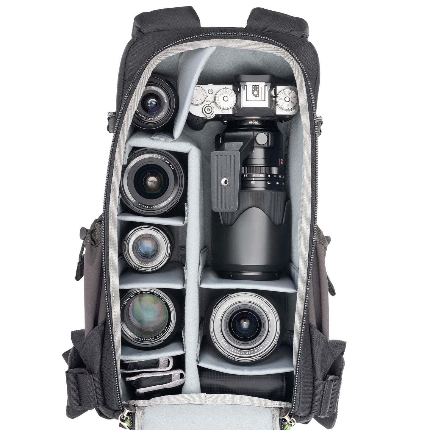 
                  
                    BackLight Sprint Holds a standard-sized camera body with lenses attached and 1–3 standard zoom lenses
                  
                