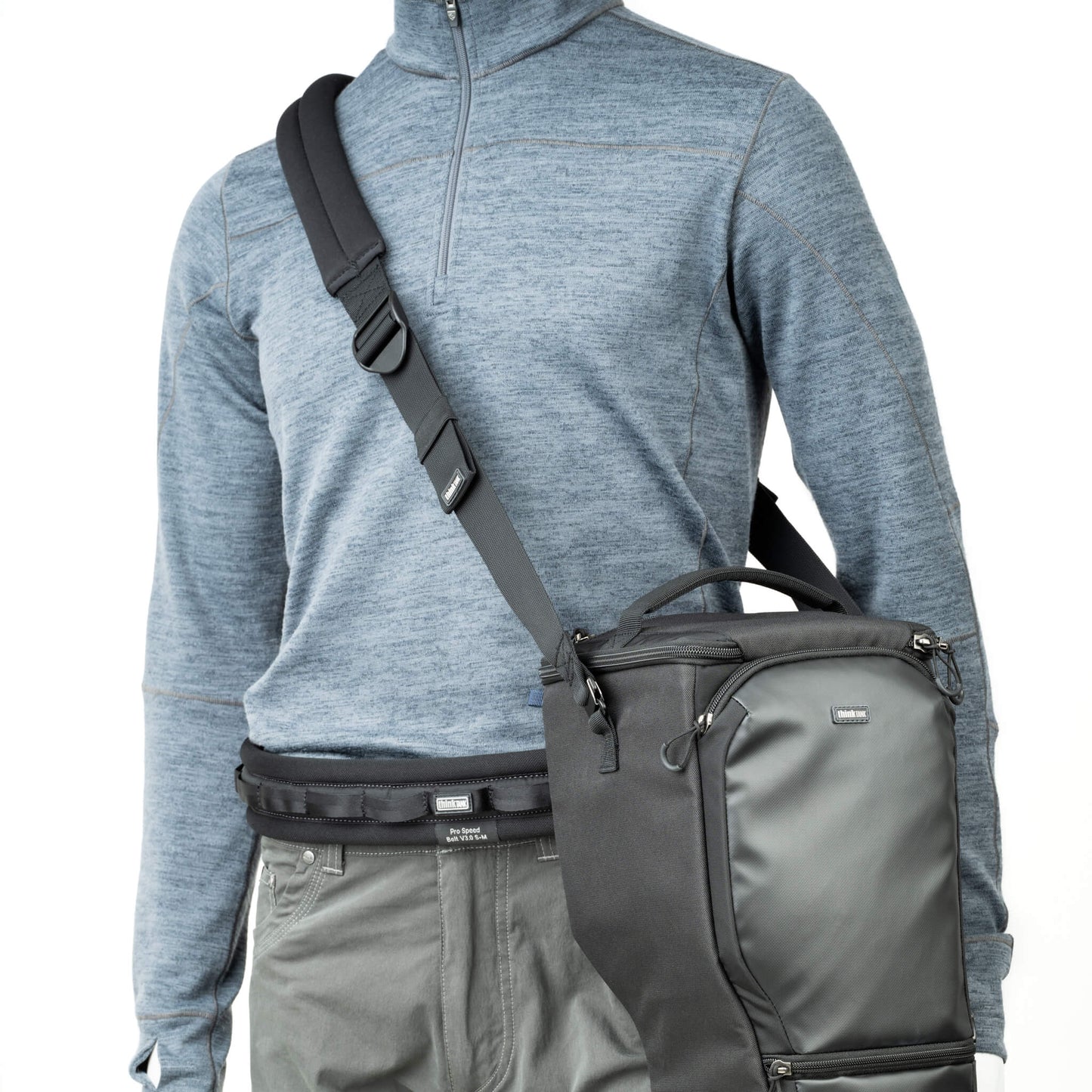 
                  
                    Removable non-slip shoulder strap
                  
                