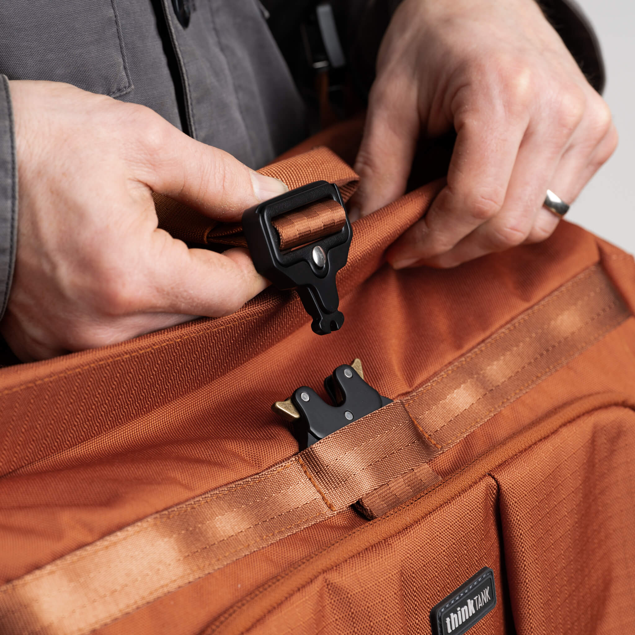 FocusPoint® Crossbody 13L