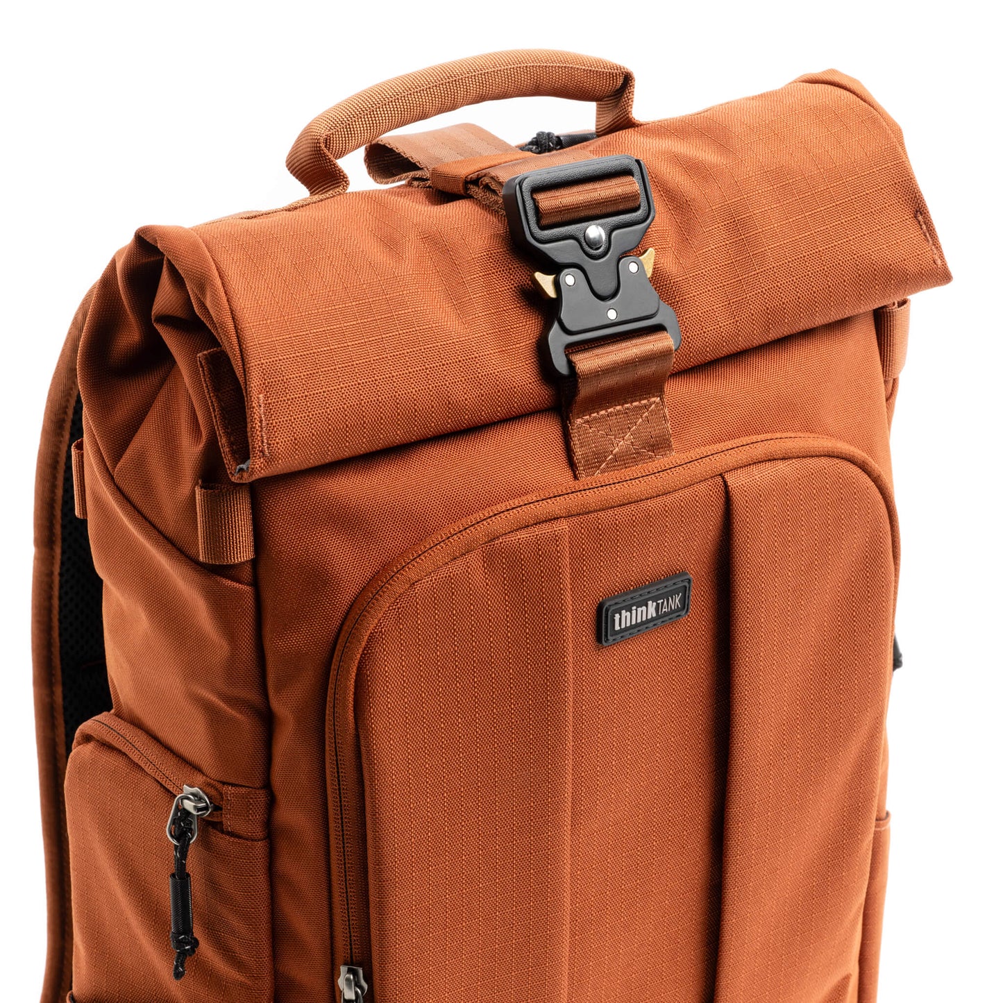 
                  
                    Quick-release parachute-style buckle secures the expandable roll top compartment
                  
                