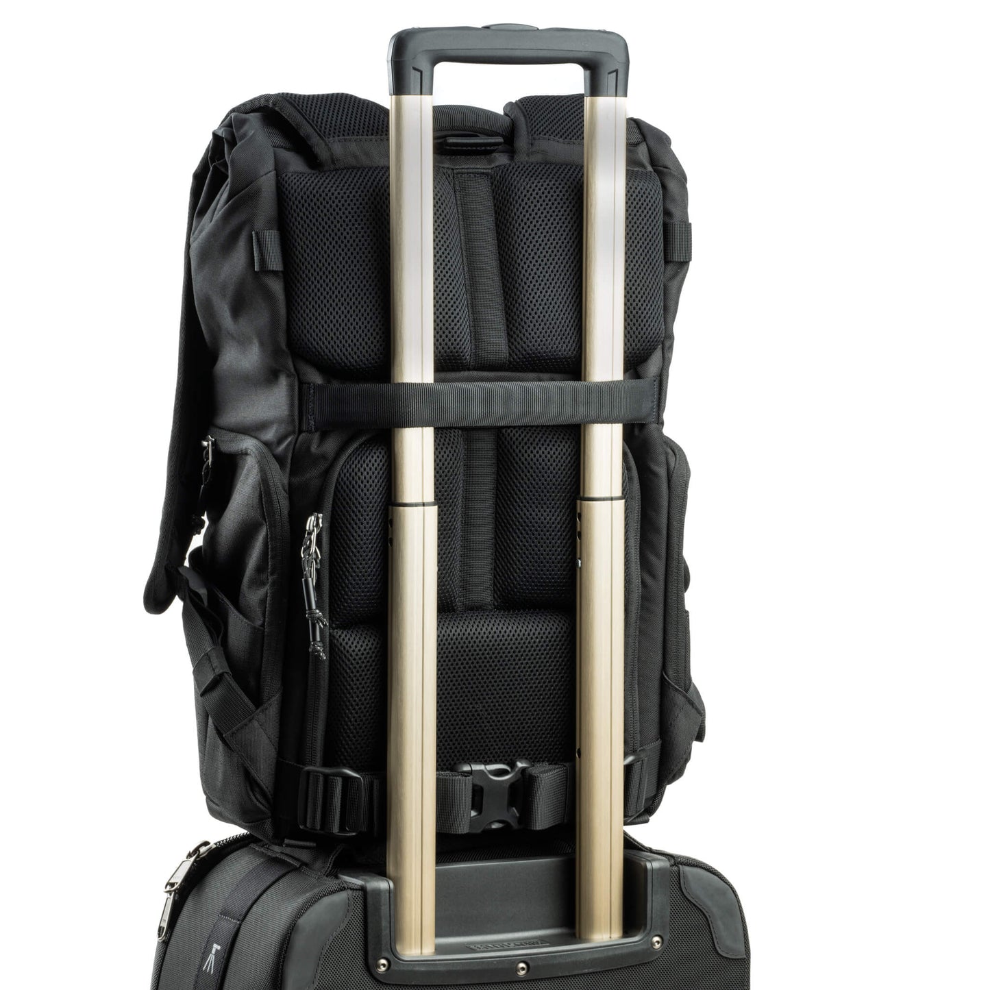
                  
                    FocusPoint RollTop Handle Pass Through
                  
                