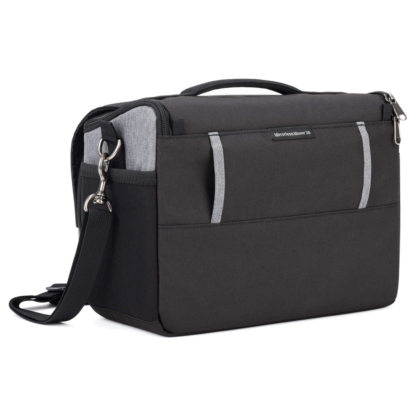
                  
                    Belt pass-through easily converts the bag to a belt pack
                  
                