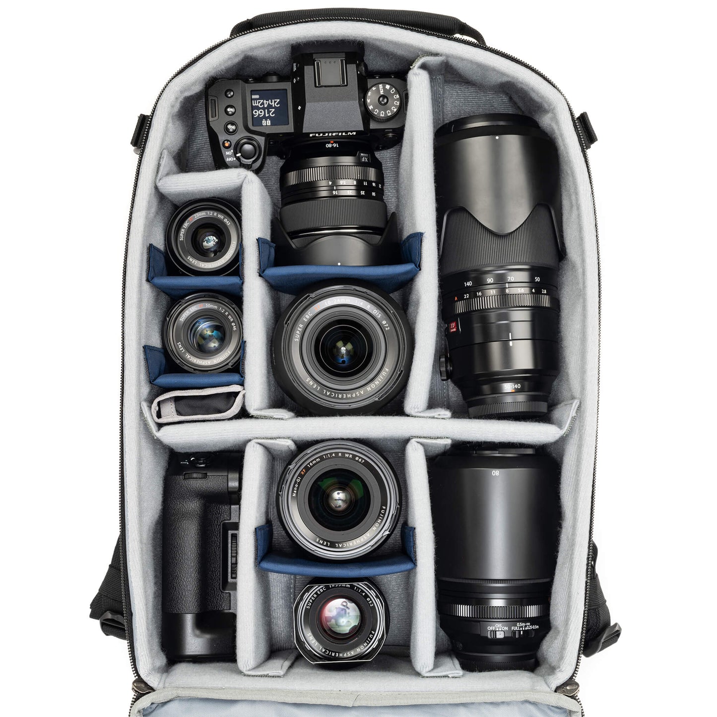 
                  
                    Fits 1 Standard Mirrorless Body, 4-6 lenses
                  
                