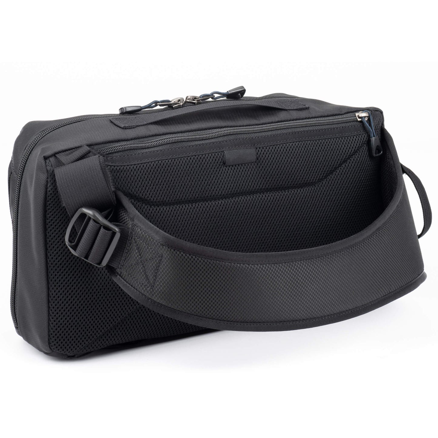 
                  
                    Padded shoulder strap
                  
                