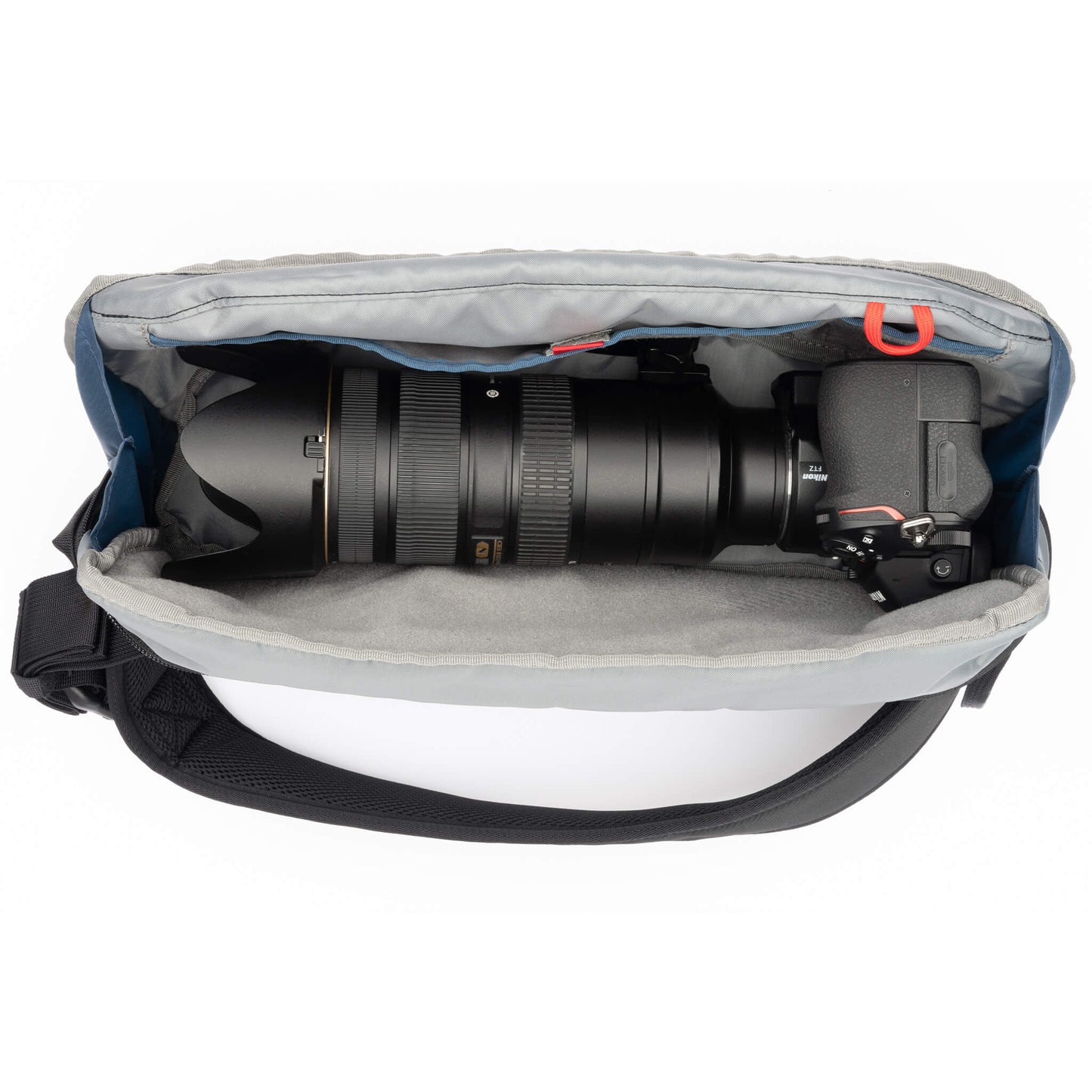 
                  
                    Fits a 70-200mm f/2.8 with lens hood extended
                  
                