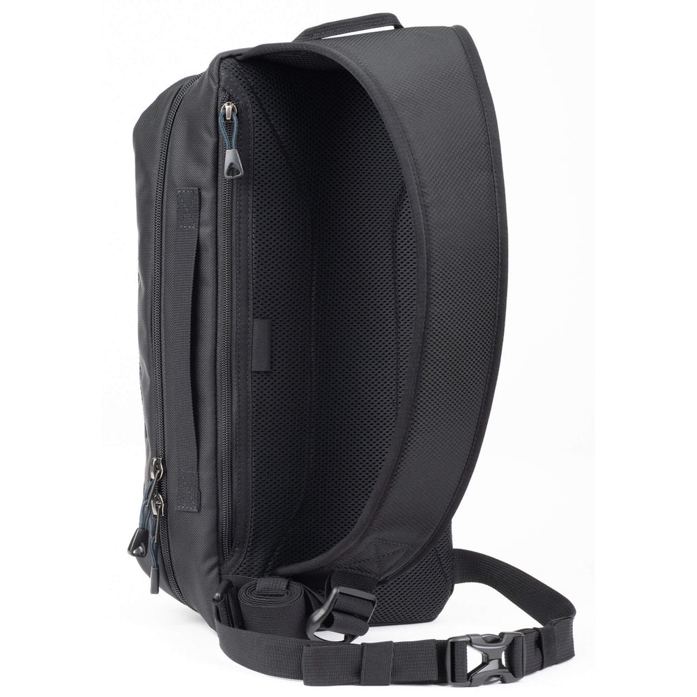 
                  
                    Sling bag shoulder strap with optional tuck-away stabilizer belt
                  
                