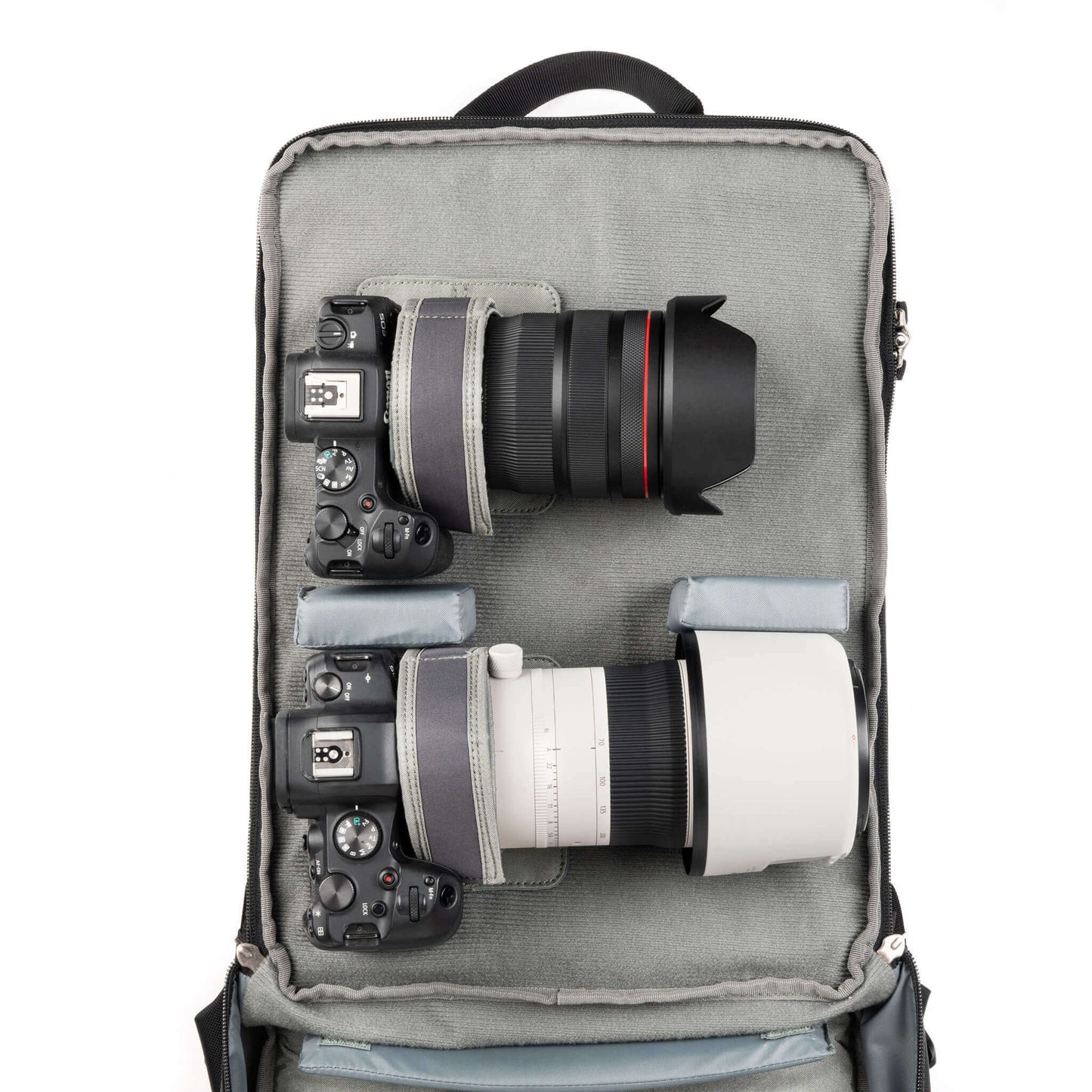 
                  
                    Fully reconfigurable interior gear pouches and hold-down straps for unique gear layouts
                  
                