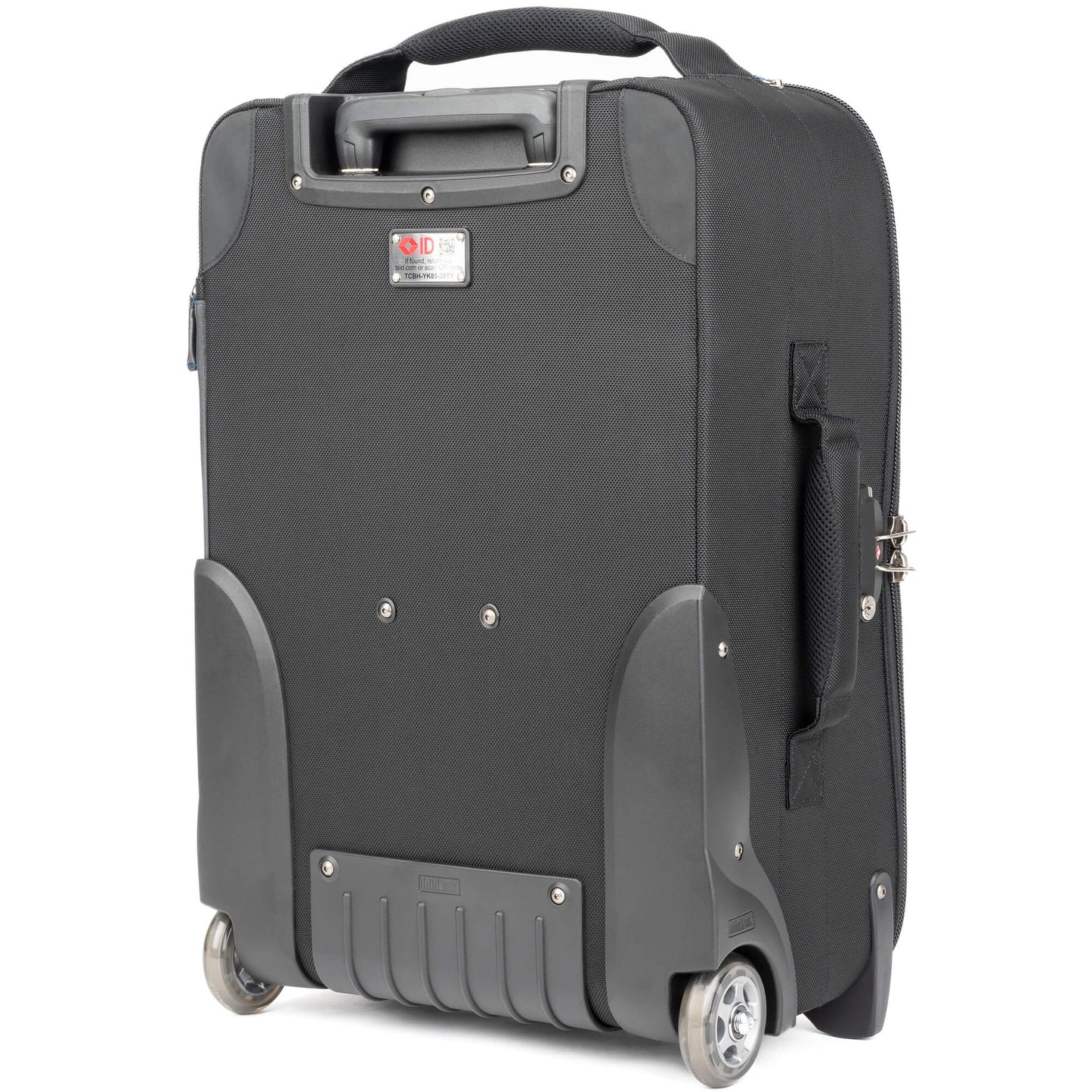 
                  
                    Rugged materials and user-replaceable parts extending the life of the suitcase
                  
                