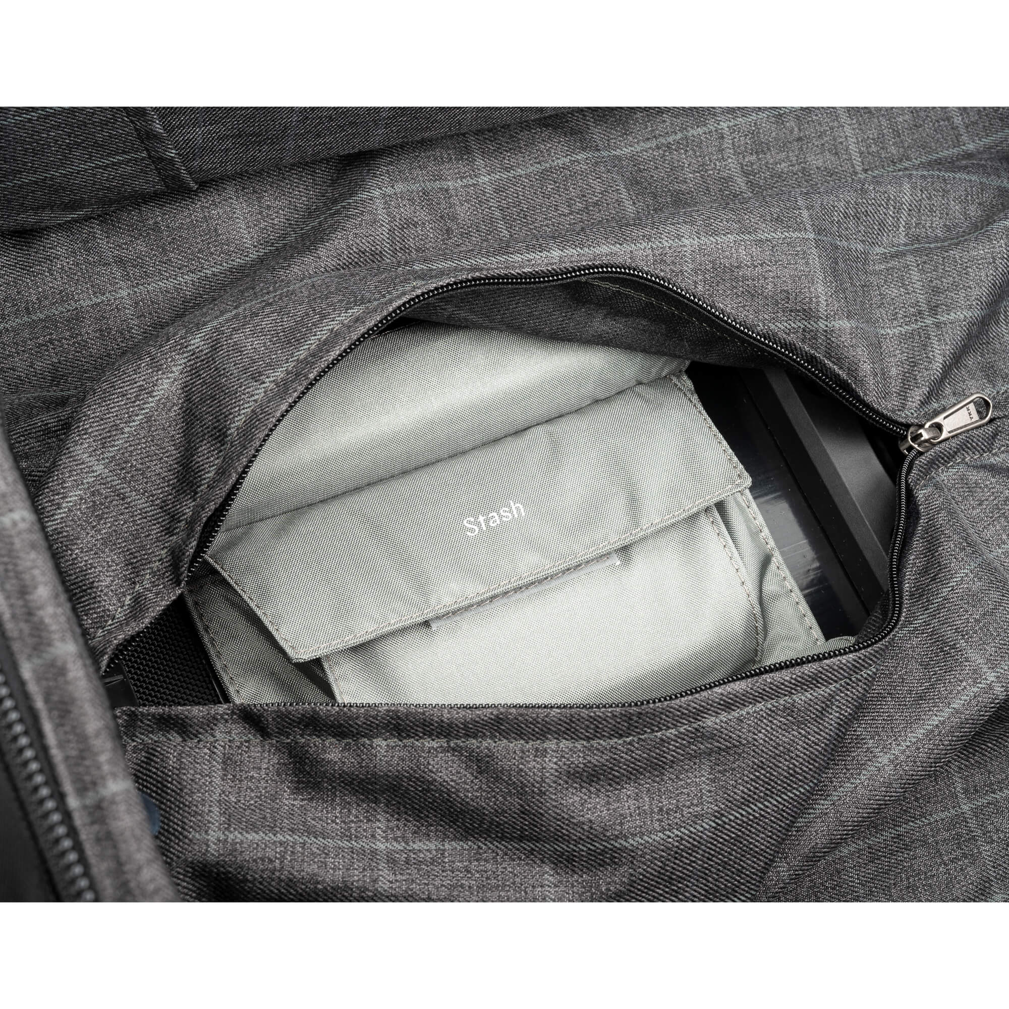 Secret pocket under the liner