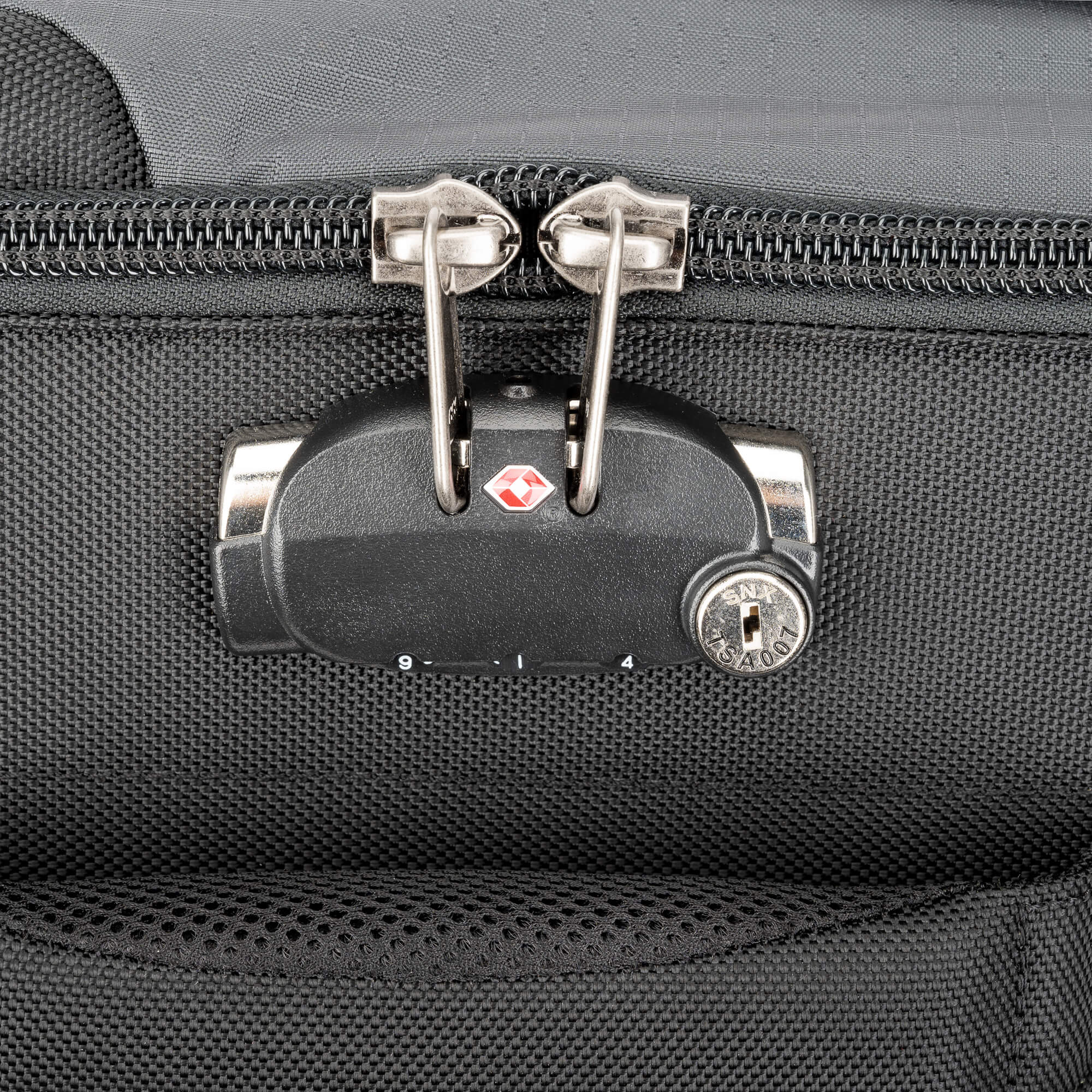 TSA approved zipper lock