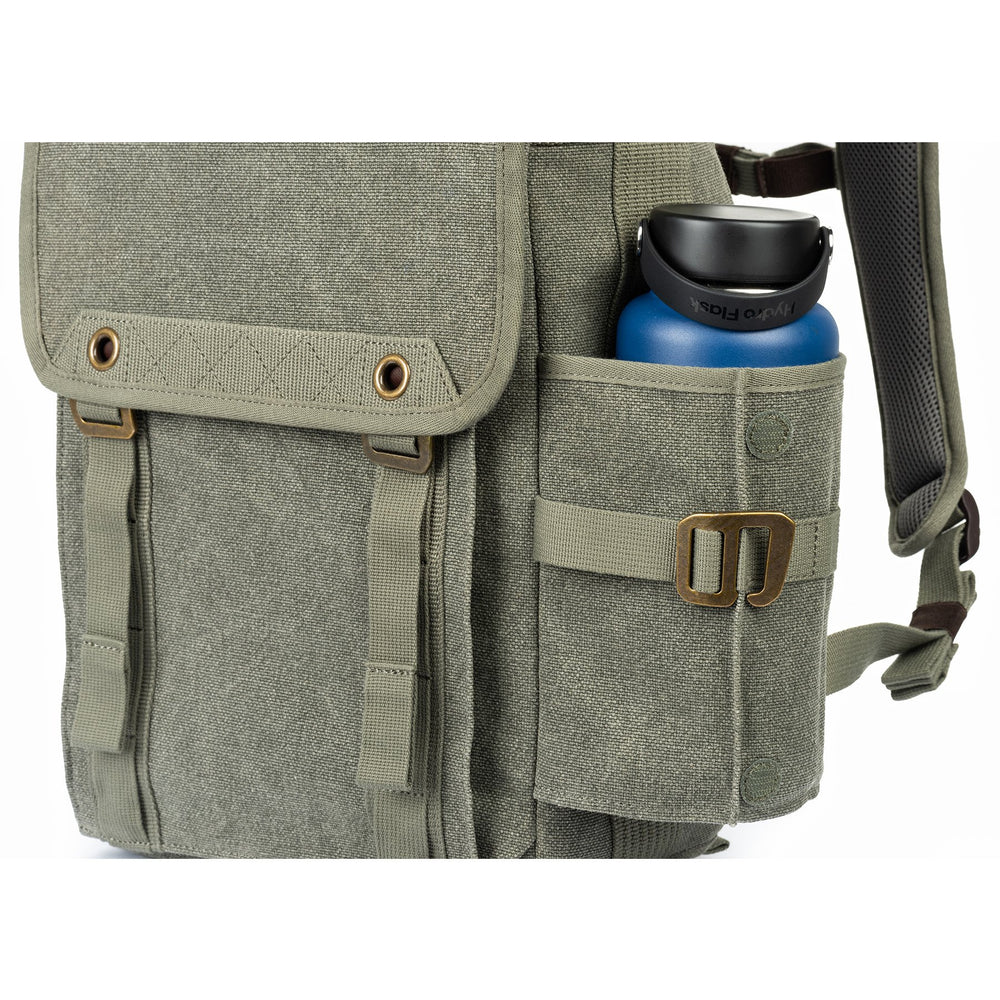 
                  
                    Two collapsible water bottle pockets
                  
                