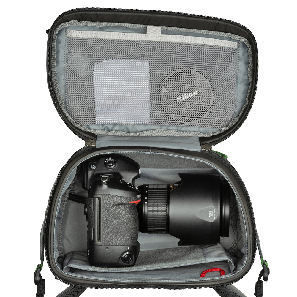
                  
                    Fits one gripped Mirrorless or DSLR kit with 3–5 lenses or one ungripped Mirrorless or DSLR body with 70-200mm f/2.8 attached
                  
                