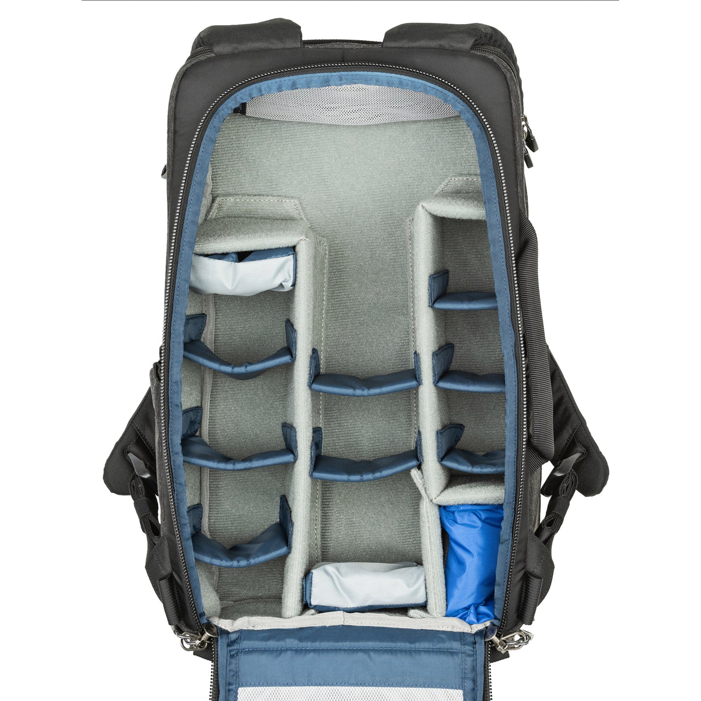 
                  
                    Customizable divider system maximizes photo carry with two cushioned pillows that shape to your gear for secure protection
                  
                