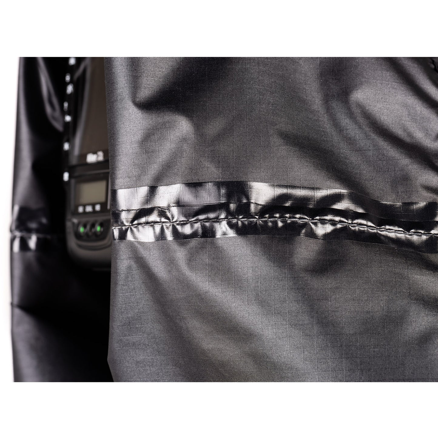 
                  
                    Seam-sealed for extreme protection in downpour or dusty conditions
                  
                