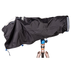 Mountable to tripod or monopod