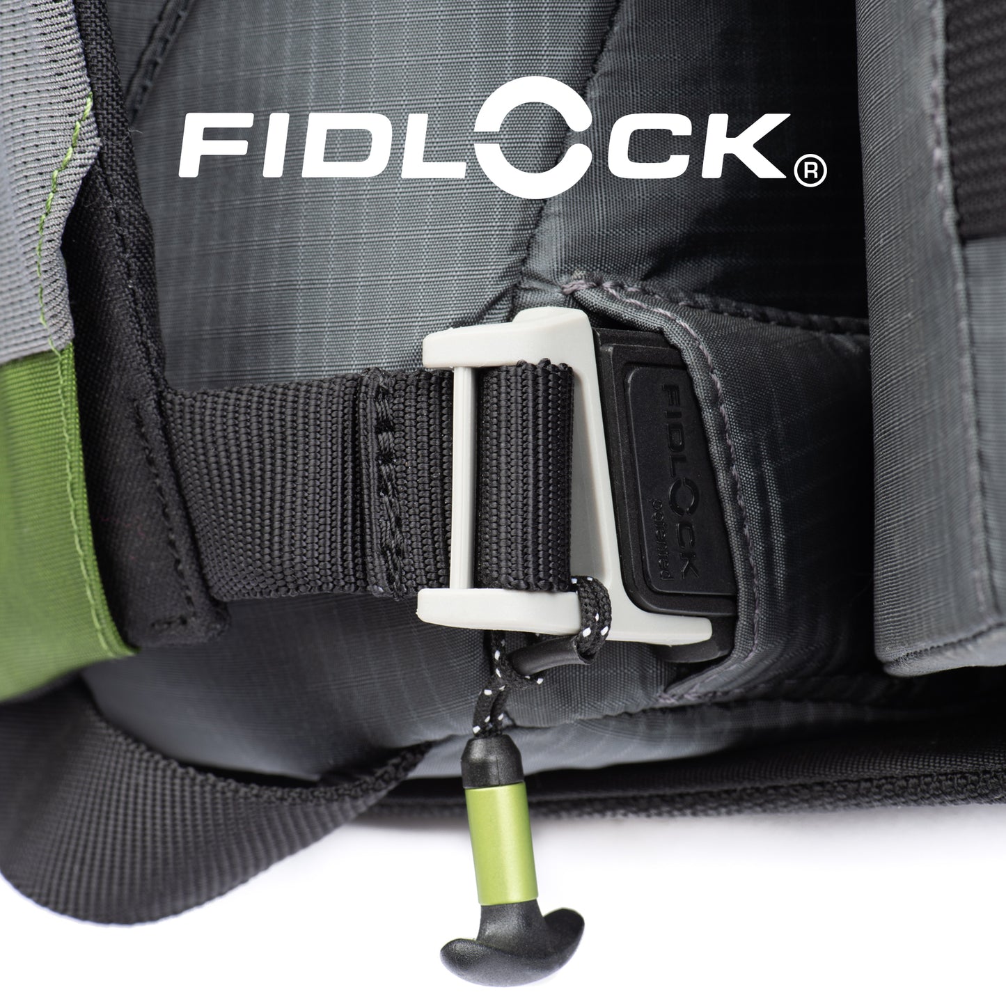 
                  
                    The Fidlock magnetic buckle enables one-handed opening and closing to rotate the beltpack
                  
                