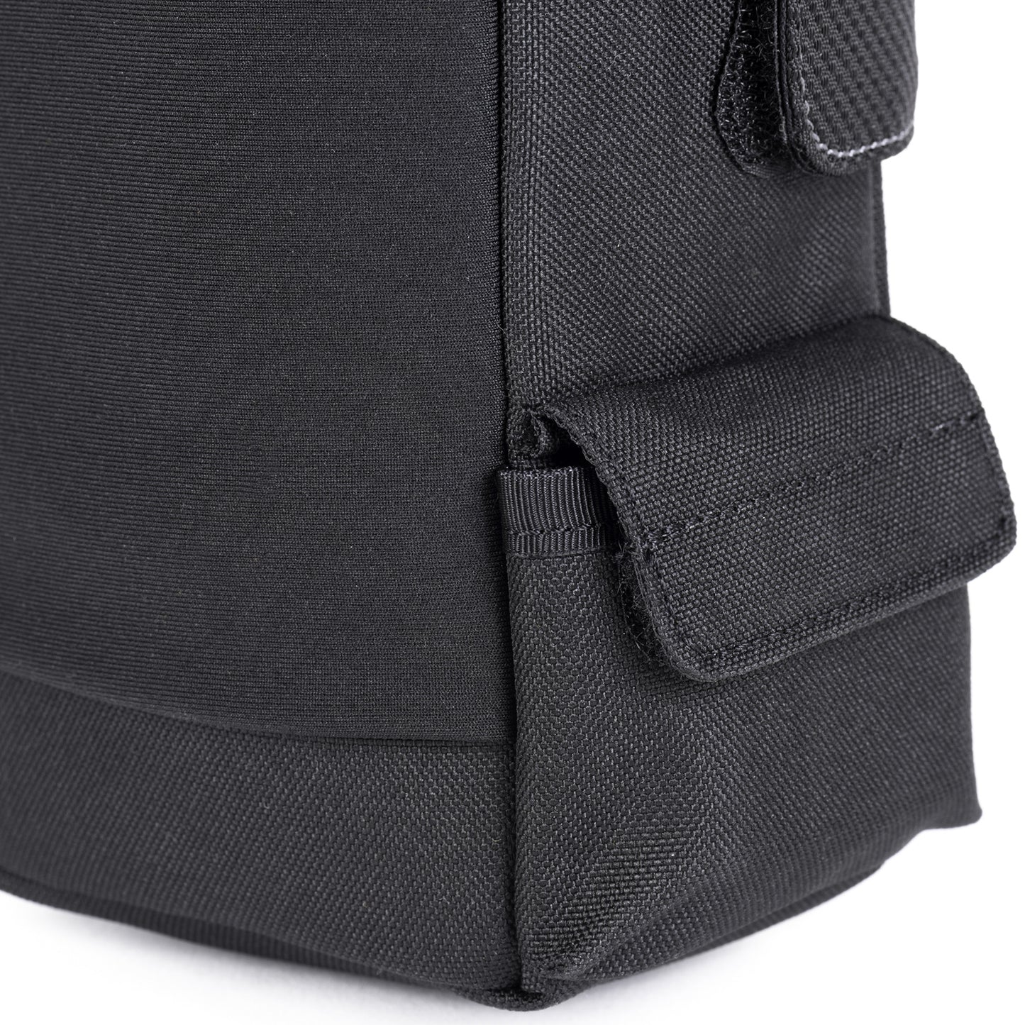 
                  
                    Two side pockets fit a total of 8 AA batteries
                  
                