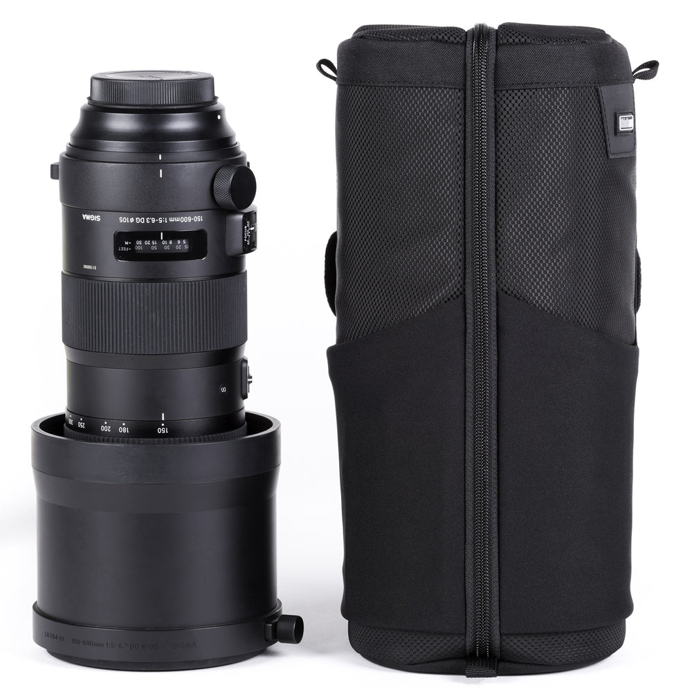 
                  
                    Accommodates a 150–600mm f/5–6.3 lens with hood reversed
                  
                