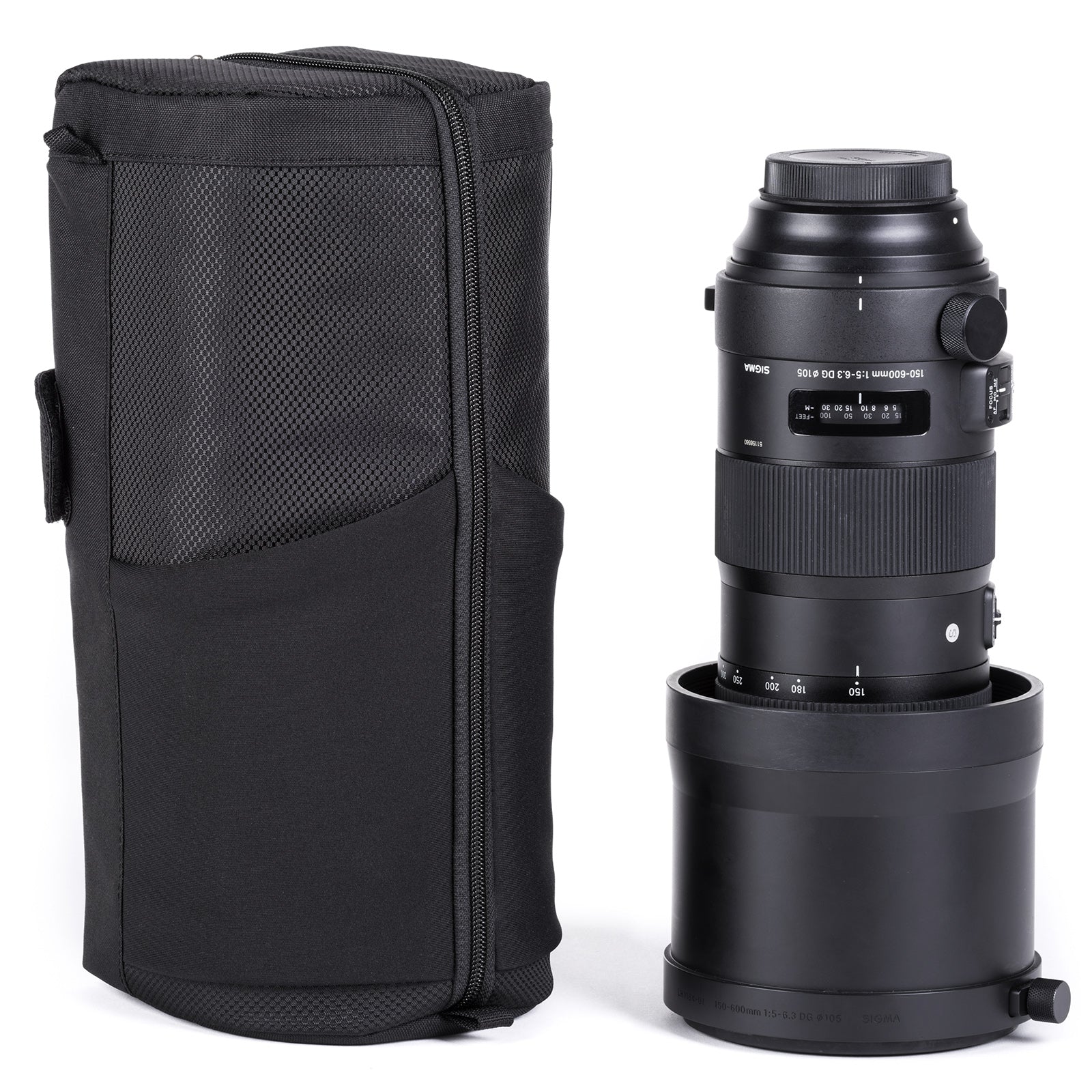 Lens Changer 150 V3.0 Modular pouch accommodates a 150–600mm f/5–6.3 lens with hood reversed.