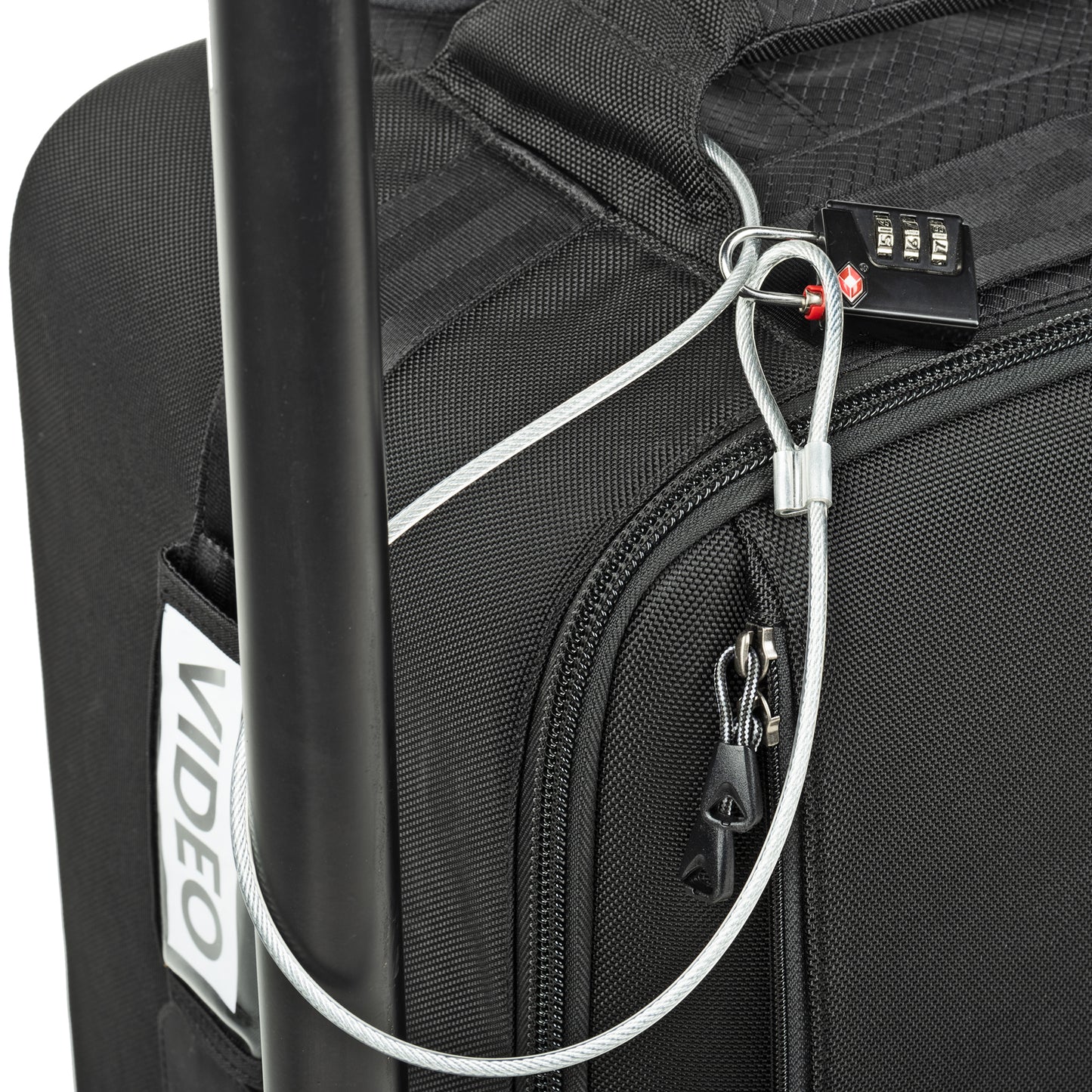 
                  
                    Lock the main compartment and secure your bag with the included lock and cable (TSA lock included)
                  
                