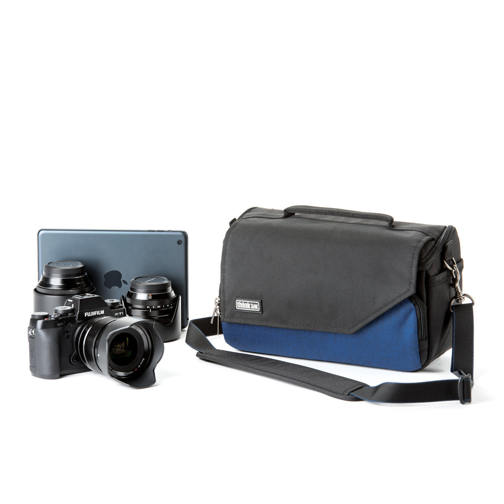 
                  
                    Mirrorless Mover® 25i Dark Blue
                  
                