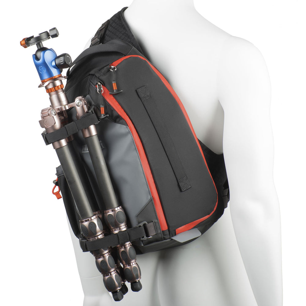 PhotoCross 13 best outdoor weatherproof camera photography sling