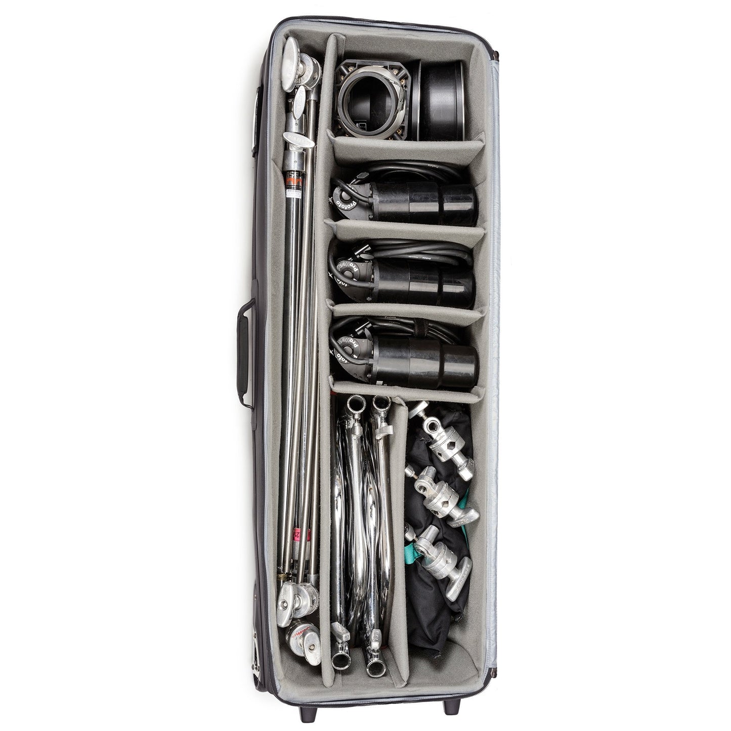 
                  
                    Fits 3–4 flash heads, 2–3 power packs, monoblocks, umbrellas, large size softboxes or modifiers (collapsed), large light stands including C-stands
                  
                