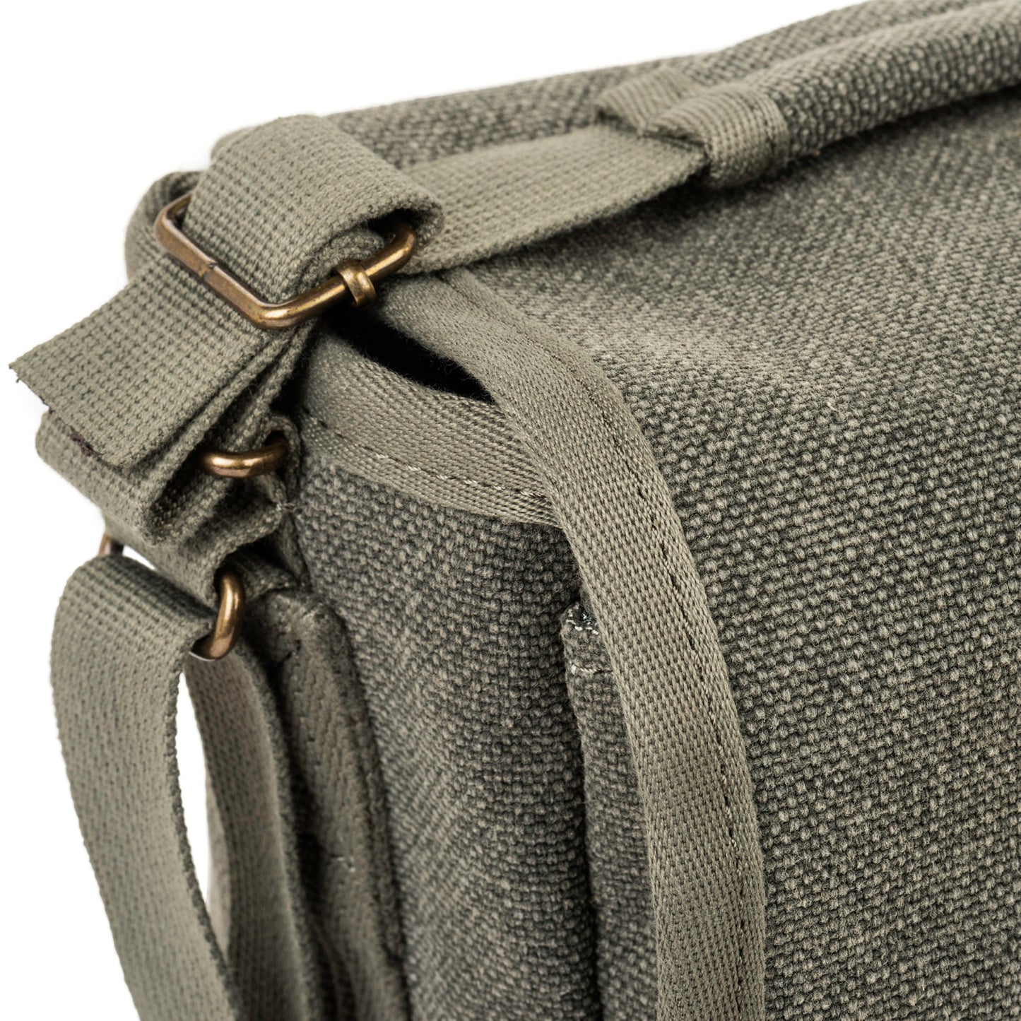 
                  
                    DWR treated 100% cotton canvas exterior with metal hardware
                  
                